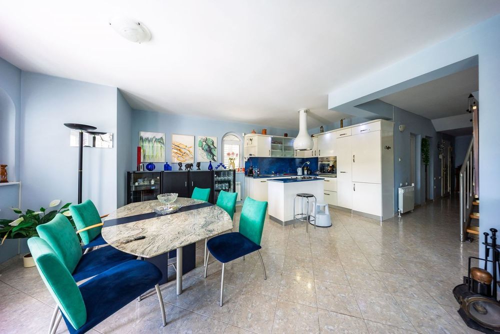 Продава се Къща в с. Старо село, Област Ловеч - 198 кв.м за 1339 €/кв.м - Снимка #1