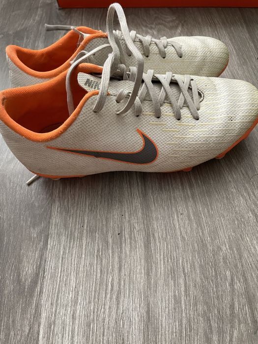 Футболни обувки найк