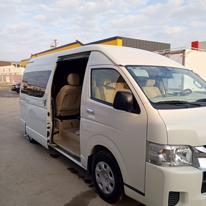 Toyota Hiace sotiladi