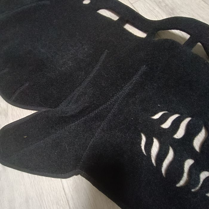 Накидка на панель тойота прадо