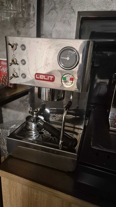 espresor Lelit ANNA PL41 LEM si rasnita Lelit