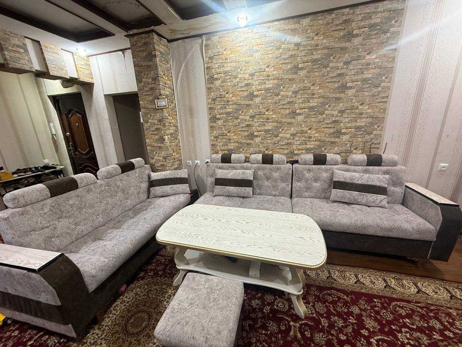 б/у диван ешик ламинат