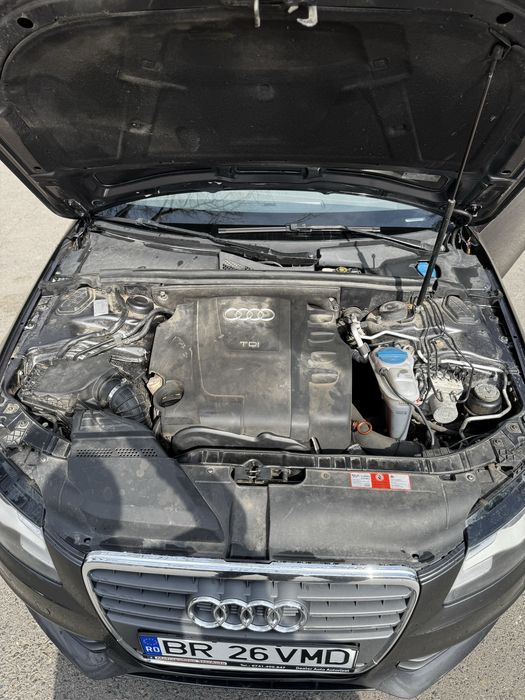 Vând Audi A4 B8
