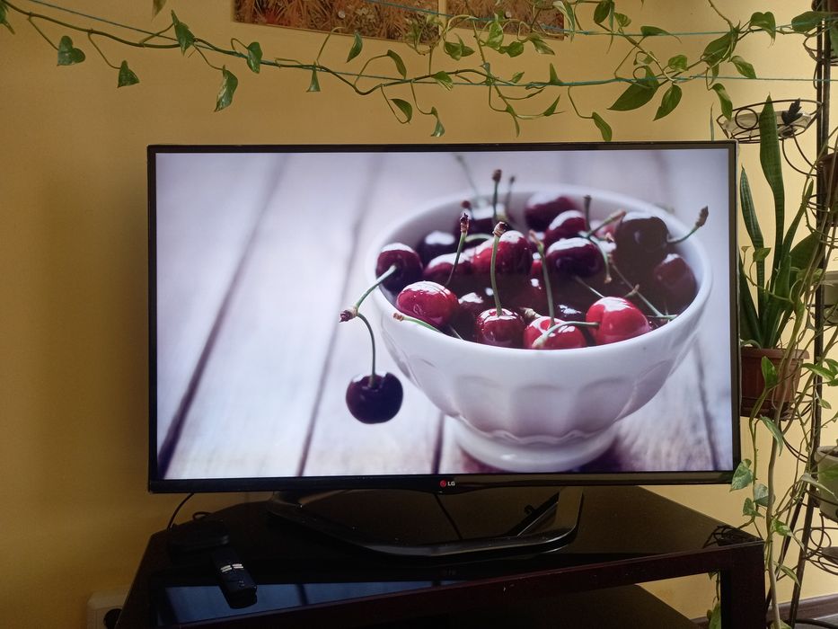 Телевизор смарт LG 47'' (119см) с 3D