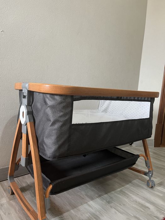 детская кроватка-манеж