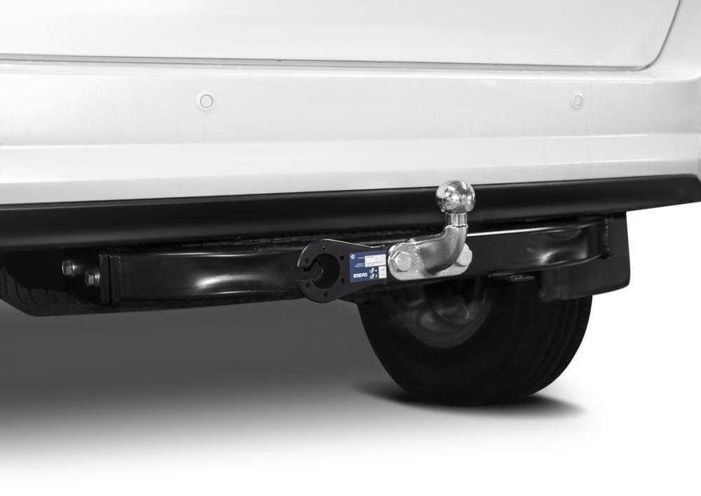 Фаркоп на Toyota Fortuner (2017-)