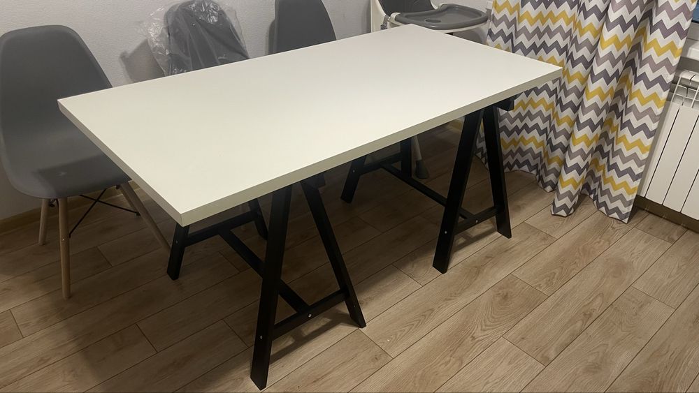 Продам стол икеа 150cм на 75см