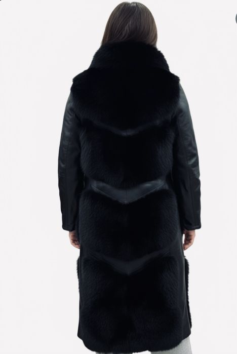 Шуба от MaxMara.