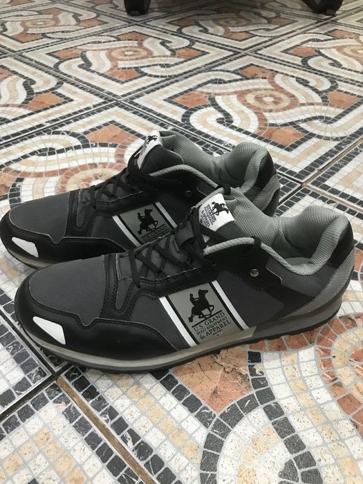 Продам кроссовки в отличном состоянии.