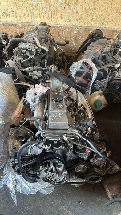 Двигатель 4м40 привозной