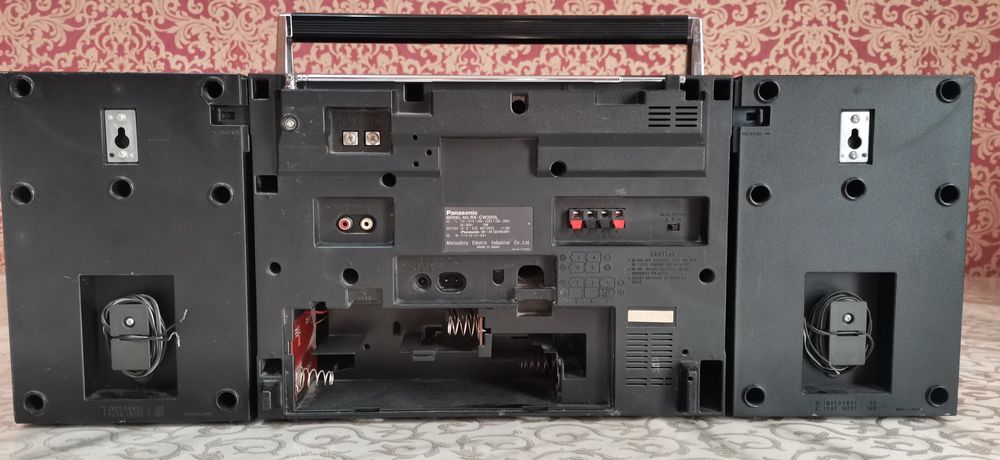 Продаётся магнитола Panasonic cw200.