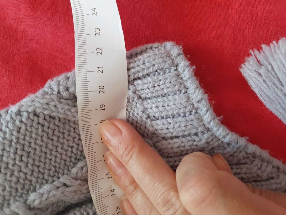 НОВА ЦЕНА Жилетка, шапки, ръкавички