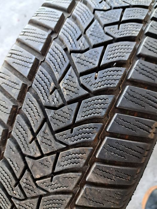 2 anvelope iarnă 205 60 r16 Dunlop