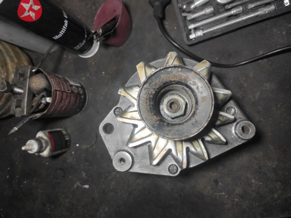 Генератор VW Passat B3 Audi Golf — оригинал BOSCH. Караганда