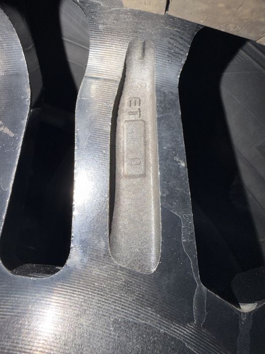 Продам диски R17 с зимней резиной MAXXIS