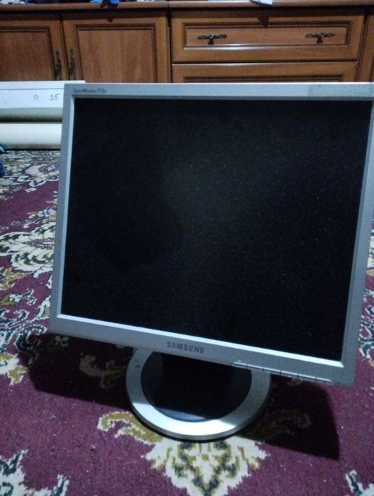 Продаю монитор .