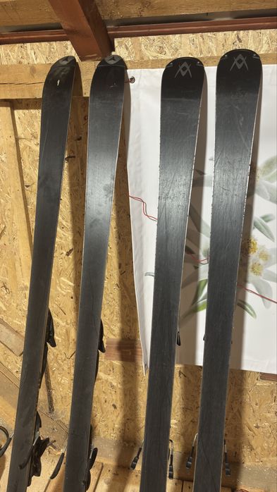 Schiuri Clapari si placa snowboard