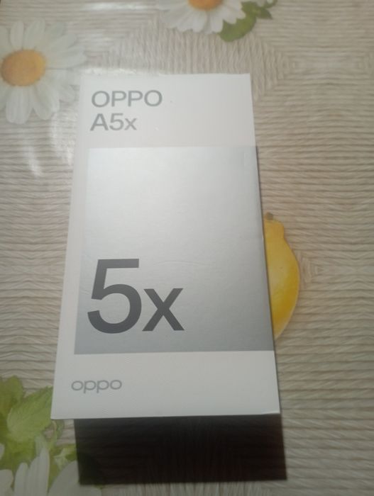 Чисто нов телефон