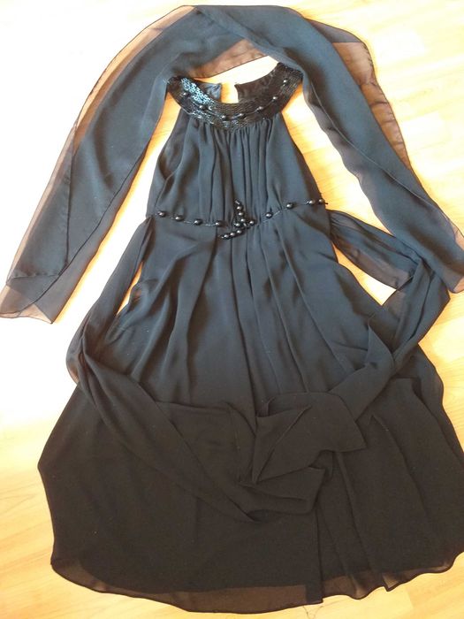 Rochie  de seara din voal cu eșarfă de culoare  neagra