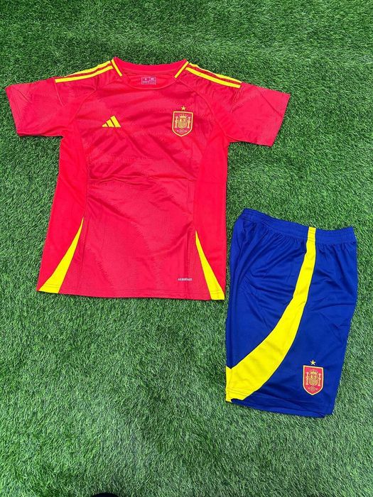 Футбольный футбол форма futbol forma butsa sarakanojka kaptok top buts