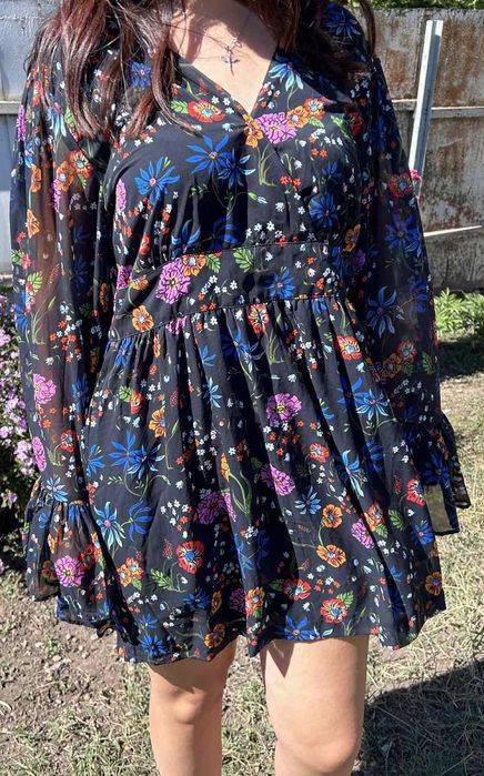 Дамска ефирна рокля с дълги ръкави