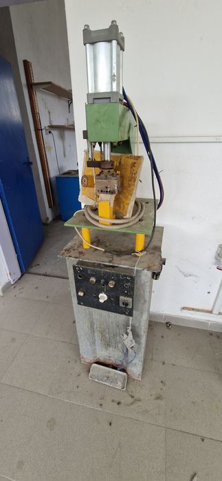 Машини и оборудване за обувна фабрика