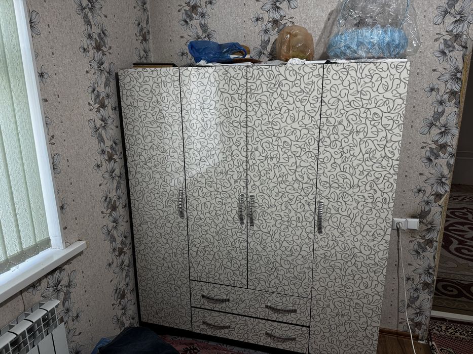 Шкафы спальные 2 шт