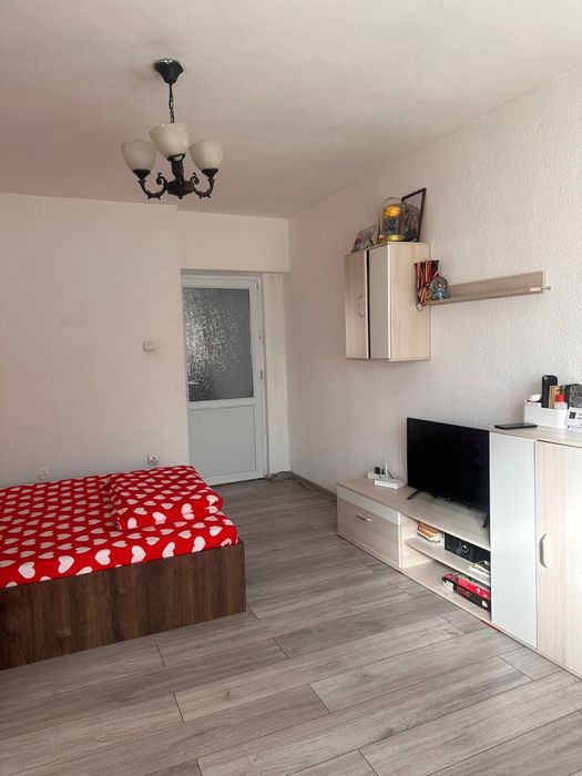Apartament de inchiriat.