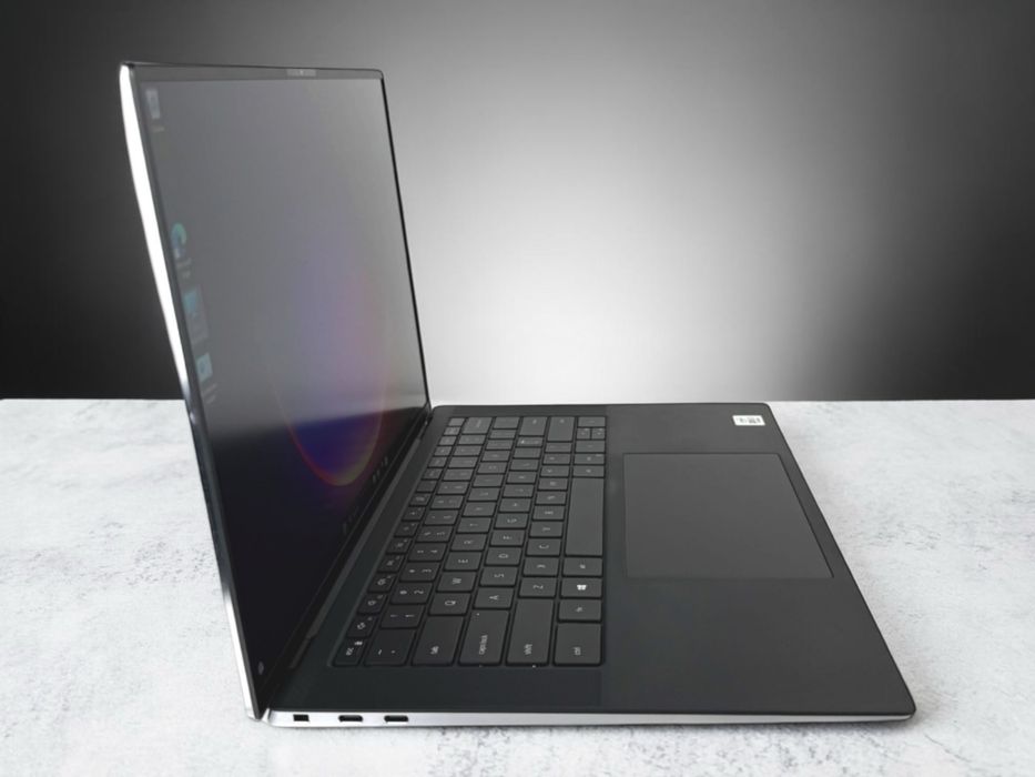 Лаптоп DELL Precision 5550 15.6" WUXGA i7-10750H 16RAM 256SSD Quadro T1000 Гараниця!