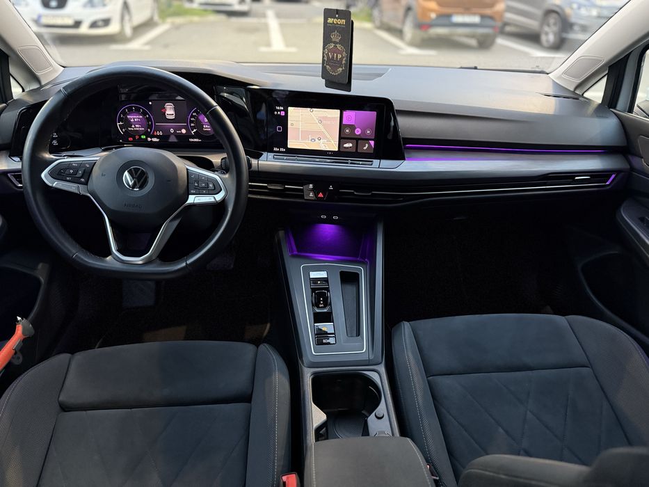 Volkswagen Golf 8 FULL • Mild Hybrid • Matrix IQ.Light • TVA deduct.