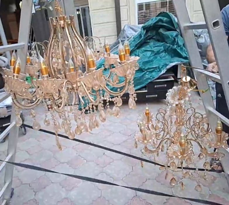 Продаются люстры