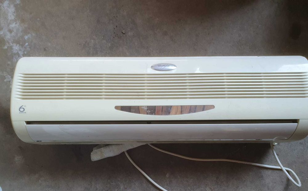 Aparat aer conditionat (AC Whirlpool  12000BTU)