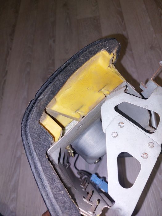 Продам айрбак от пассат б 4