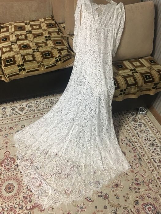 Продам будуарное кружевное платье