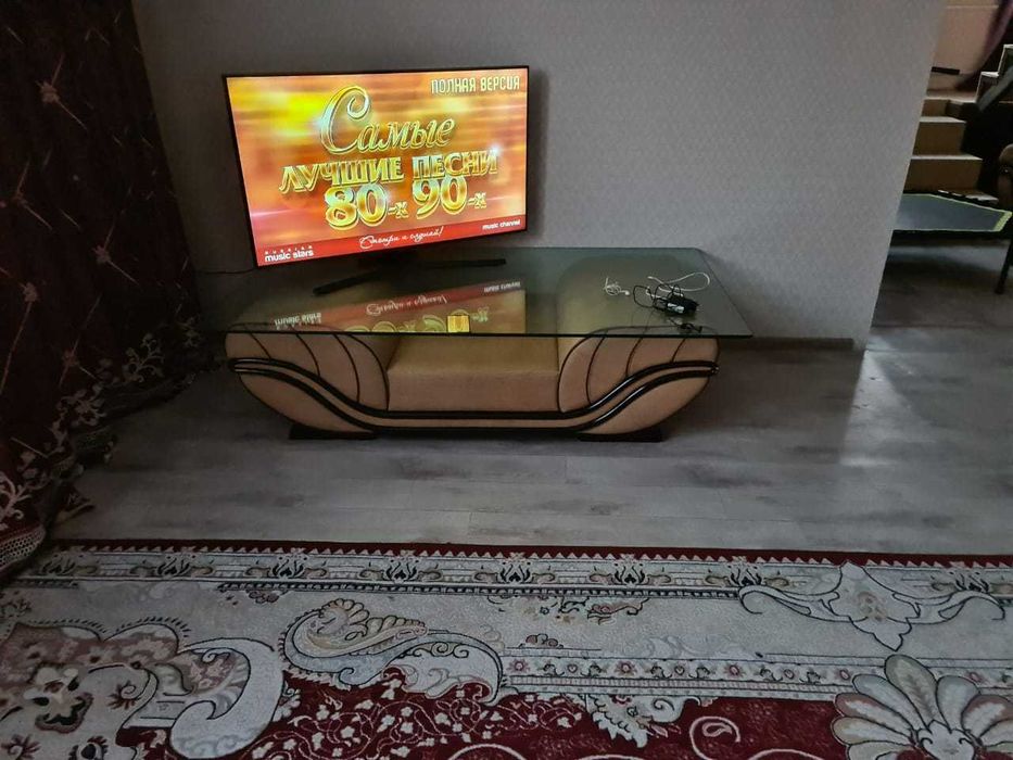 СРОЧНО Продается Диван , Два кресла , Софа , Столик , Есть торг