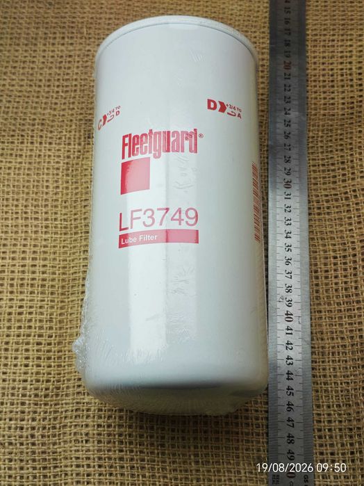 Фильтр масляный Fleetguard LF3749
