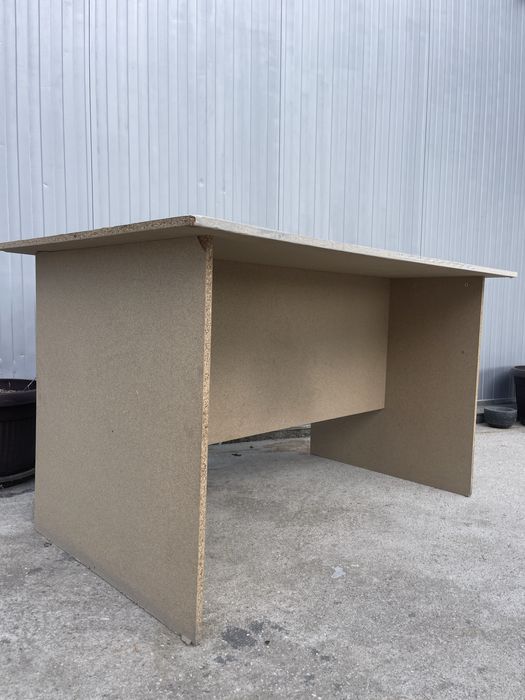 Работна маса бюро тезгях от ПДЧ 160 на 100