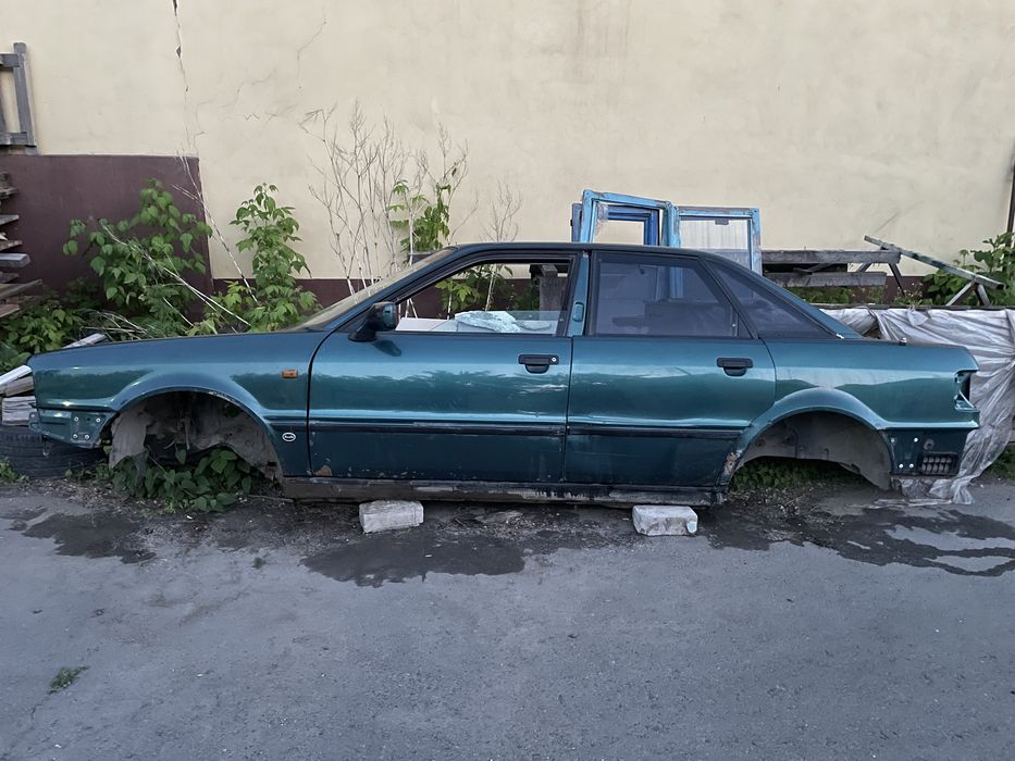 Заднее левое крыло Ауди 80 б4 Audi 80 b4