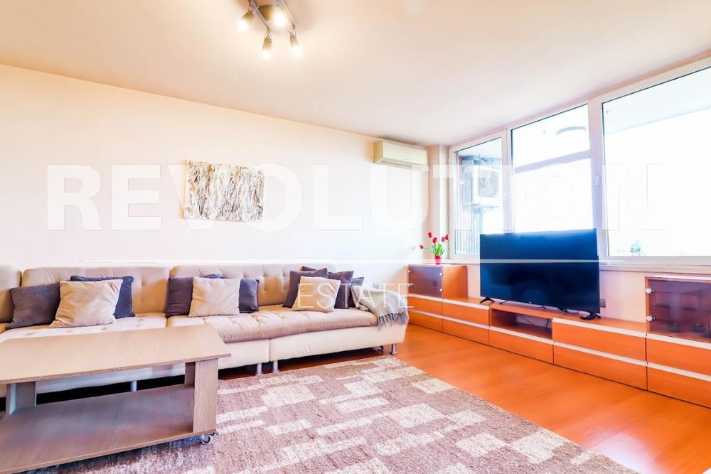 Дава се под наем Четиристаен апартамент в Варна, Чайка - 130 кв.м за 700 € - Снимка #7