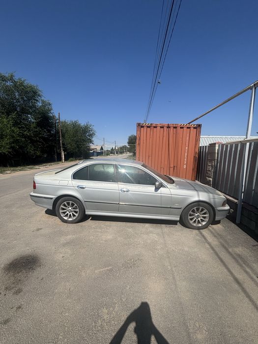 Продам BMW E39 525 , 1999 год