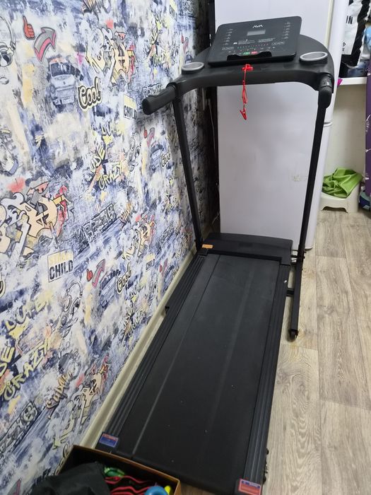 Продам беговую дорожку