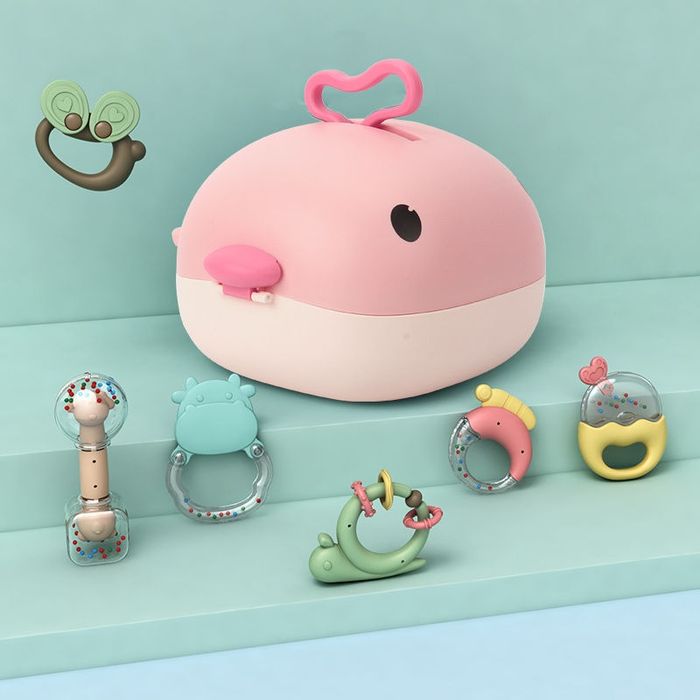 Набор погремушек синий/розовый  кит, 6 погремушек + держатель