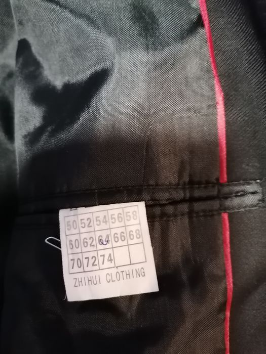 Vând costum elev clasele 1-IV