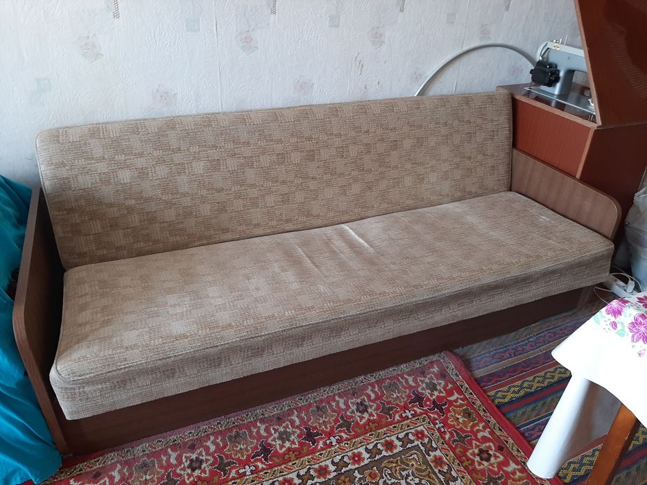 Отдам даром диван б/у