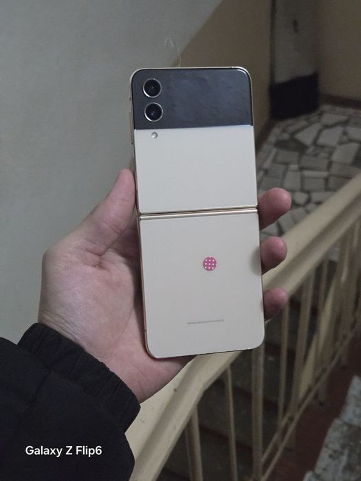 Samsung Z flip 4  256gb
