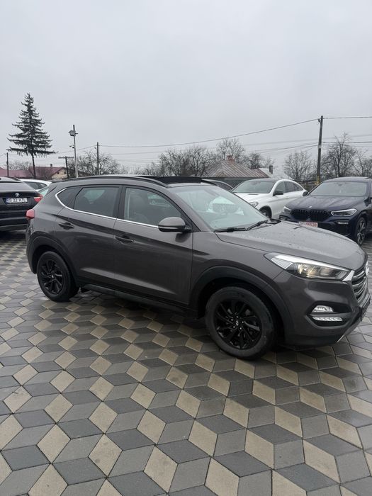 Hyundai Tucson,1700cc,diesel,An 2016,euro6,Km 242000.