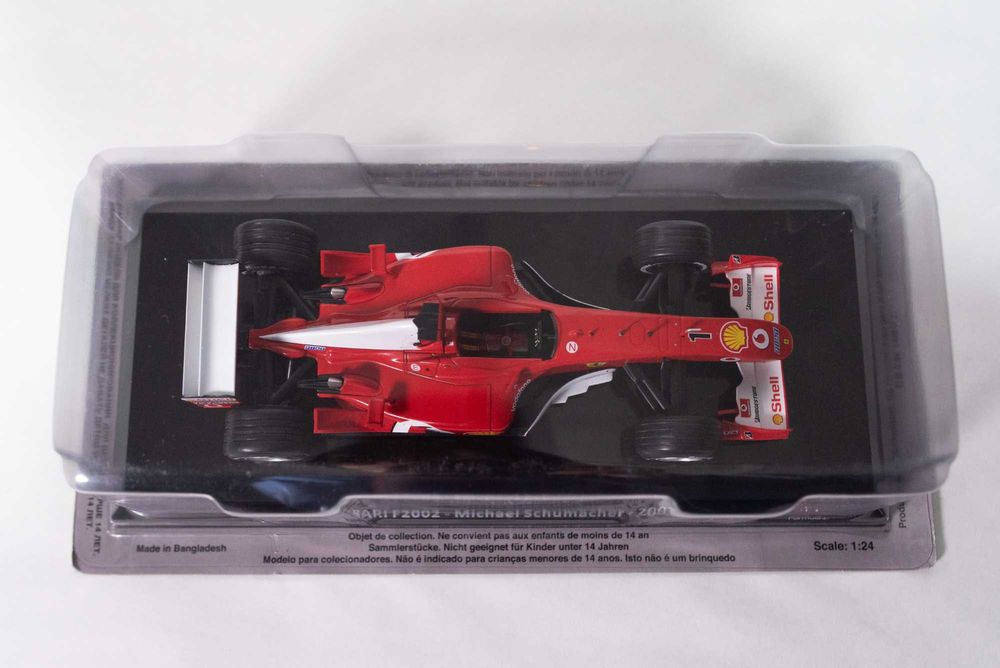 Macheta Michael  Schumacher Ferrari F2002 World Champion 2002 1:24