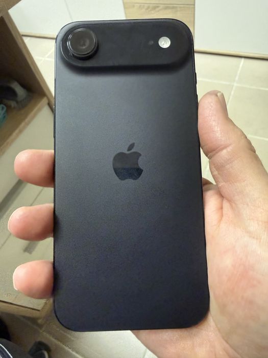 iPhone 17 Air 256gb - на 2 месеца, гаранция