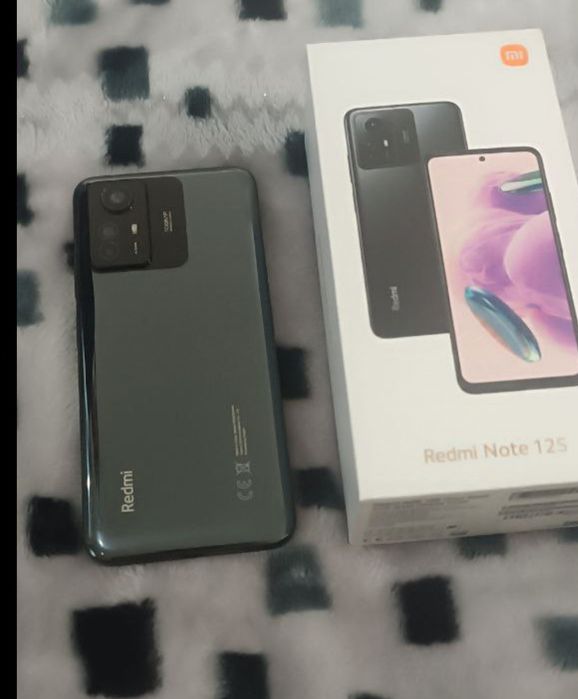 Продается телефон