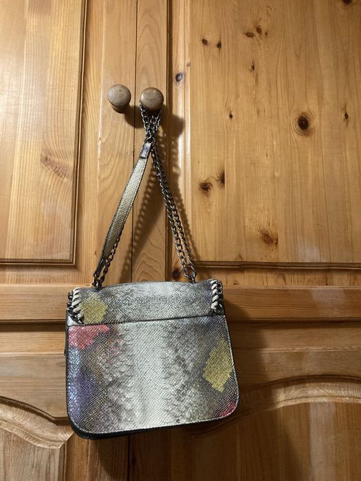 Дамска чанта през рамо